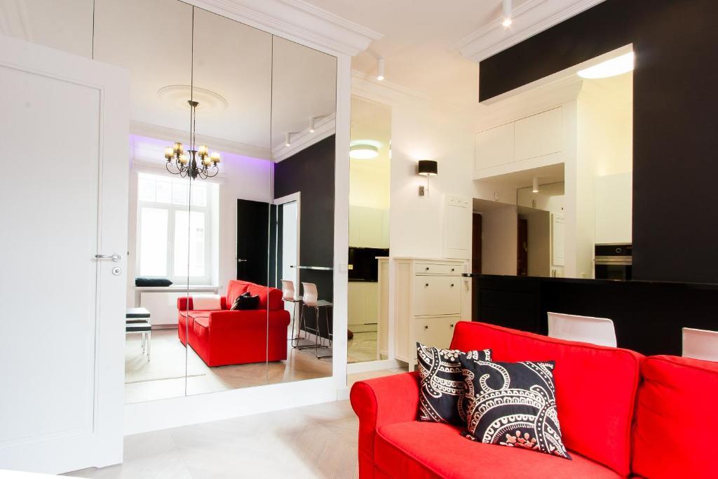 Residence Okolnik Apartments Варшава Экстерьер фото