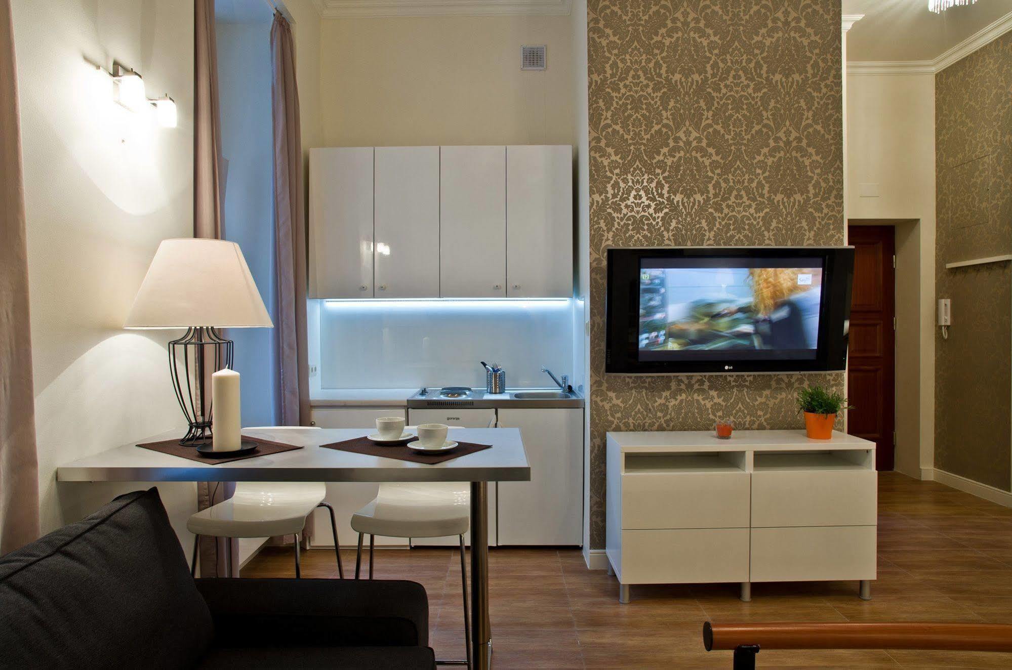 Residence Okolnik Apartments Варшава Экстерьер фото